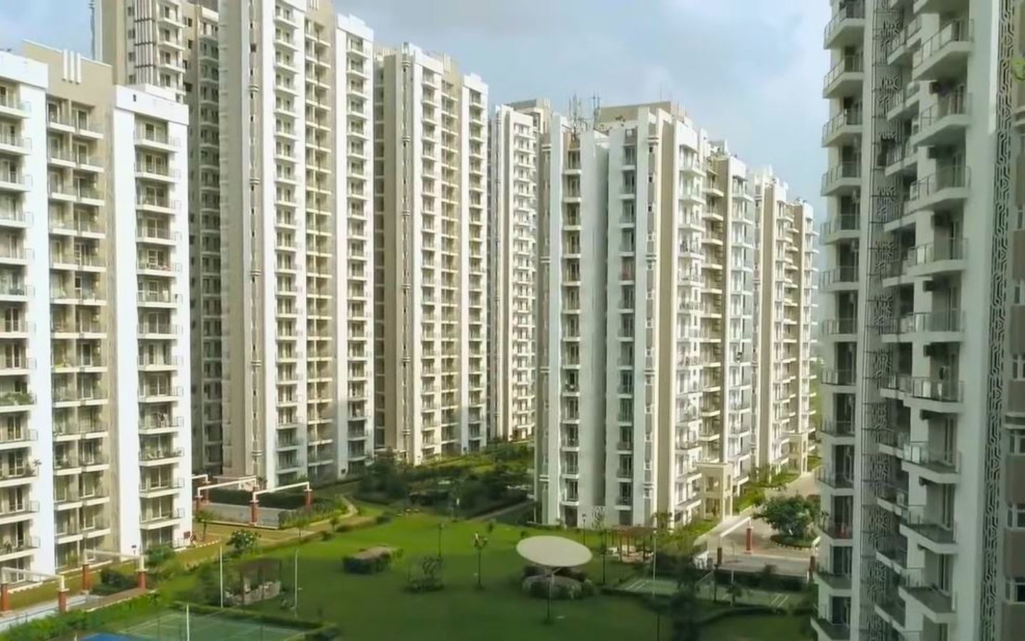 DLF New Town Heights 2